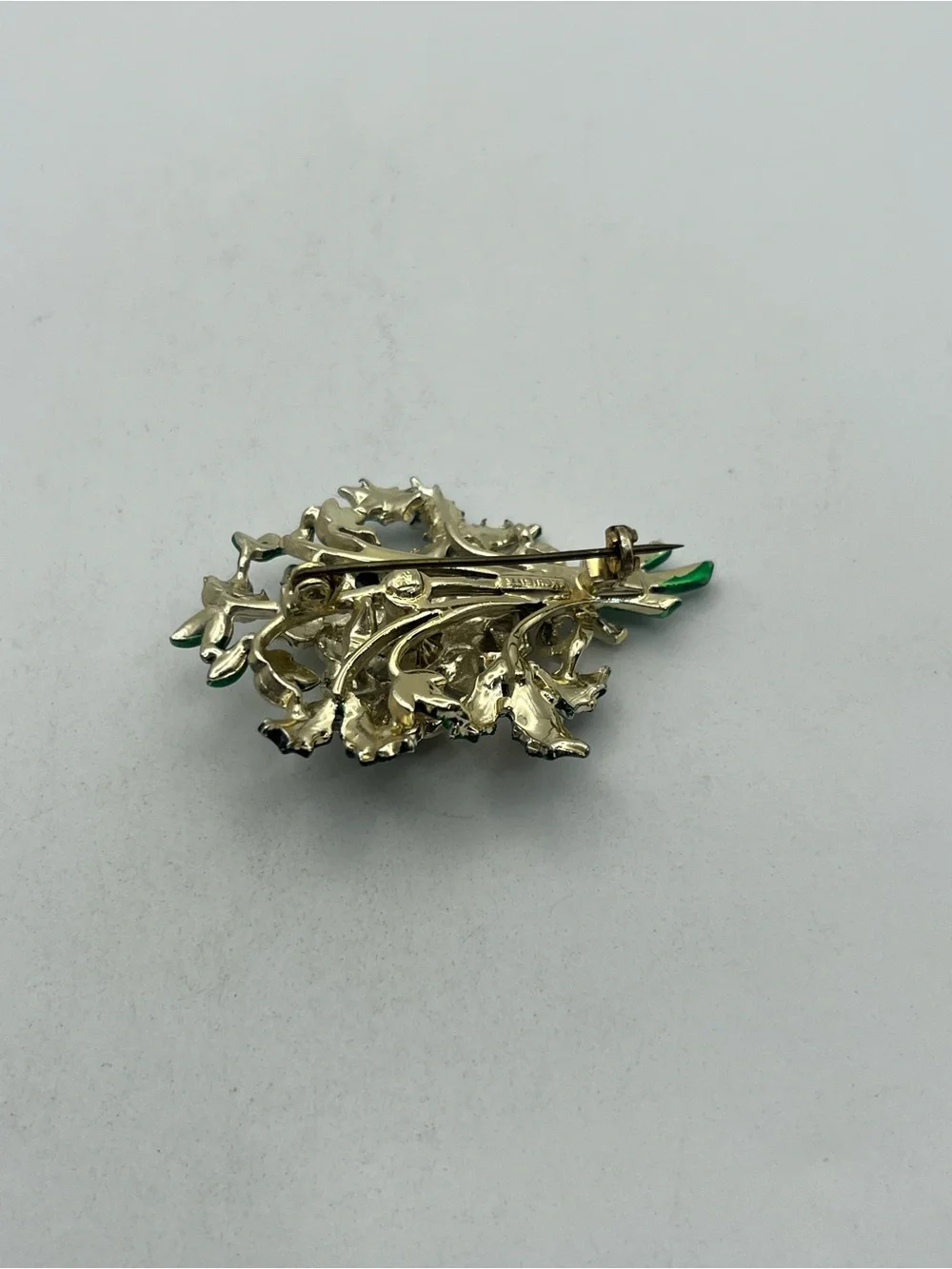 Exquisite brand Christmas flower holly enamel gold tone red green brooch pin